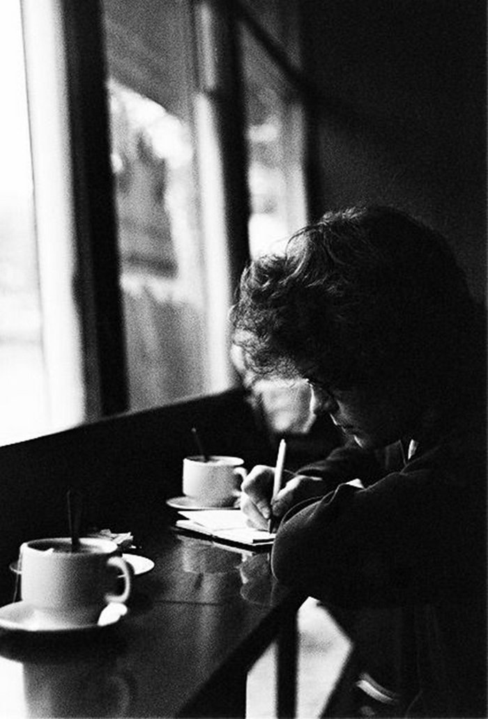 Hình ảnh ly cà phê buồn cô đơn đẹp nhất