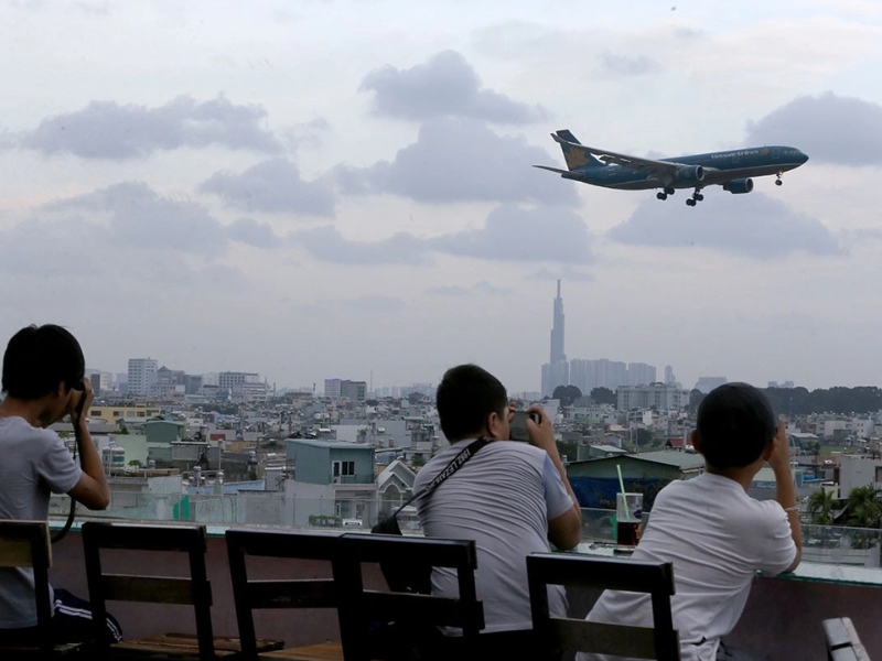 Top 9 quán cafe ngắm máy bay view cực đỉnh, cực chill