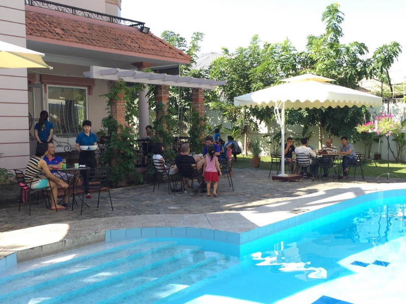 “Chữa nóng” với 12 quán cà phê hồ bơi cực đẹp