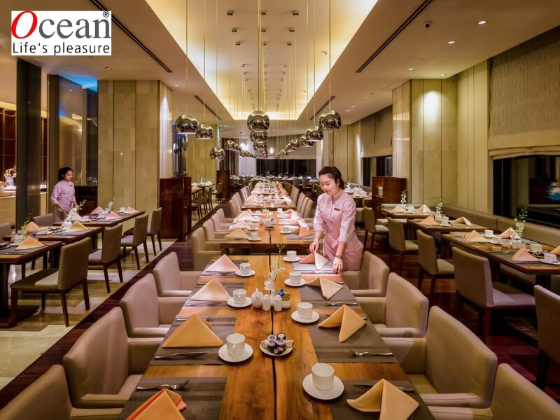 3. Nhà hàng La Brasserie - Buffet hải sản TPHCM