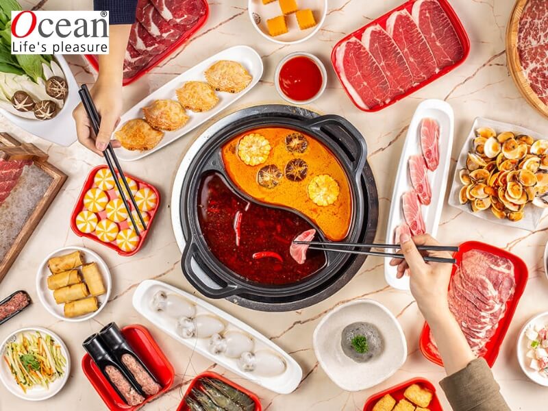 Khám phá các loại nước lẩu tại buffet Hotpot Story