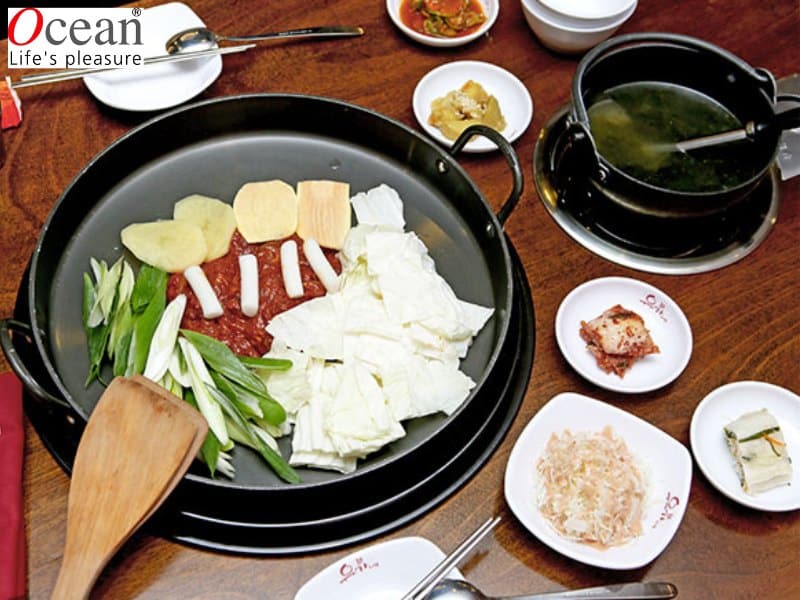 Yoogane Chicken Galbi - Thưởng thức thịt gà đúng chuẩn Hàn Quốc 